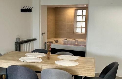 Amboise House | Maison hyper centre Jacuzzi