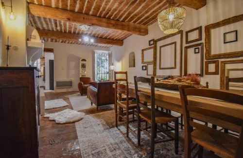 Villecroze House | Maison Maples- Le charme provençal
