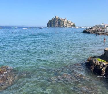 Ischia Porto Apartment | Maison Mele Ischia