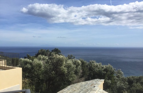 Pozzo Condo | Maison Mitoyenne en Balcon sur la Mer, à 15 Minutes de Bastia, Animaux Acceptés