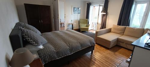 Gardouch Apartment | Maison Monxanin