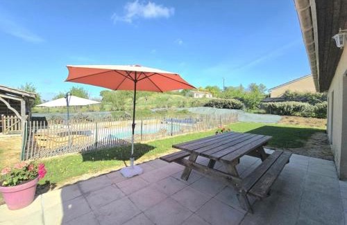 Sainte-Sabine-Born House | Maison périgourdine avec piscine privative, internet et animaux acceptés - FR-1-616-476