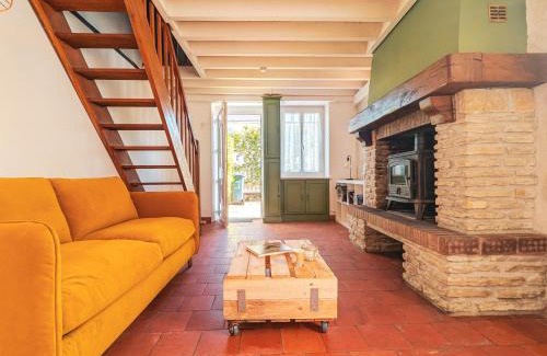 Chateauroux House | Maison paisible à Châteauroux avec jardin et parking privé - FR-1-591-759