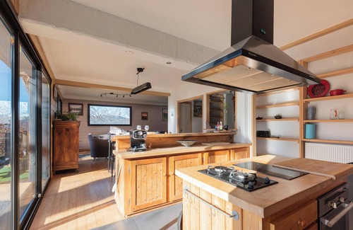Bagneres-de-Bigorre House | Maison Paul, on the Hill in the Pyrenees with Mountain View, Private Terrace and Wi-Fi