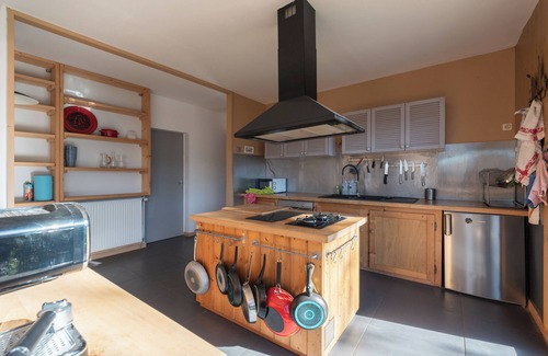 Bagneres-de-Bigorre House | Maison Paul, on the Hill in the Pyrenees with Mountain View, Private Terrace and Wi-Fi