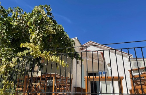 Mixorrouma House | Maison PORTOKALIA
