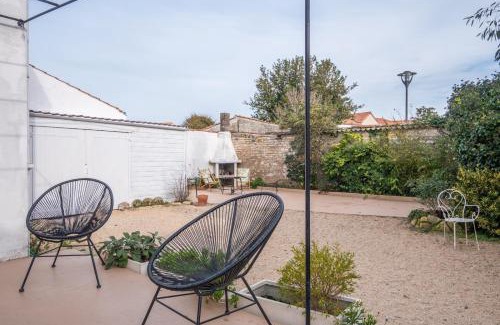 Jard-sur-Mer House | Maison pour 6 - Jardin - 950m de la plage