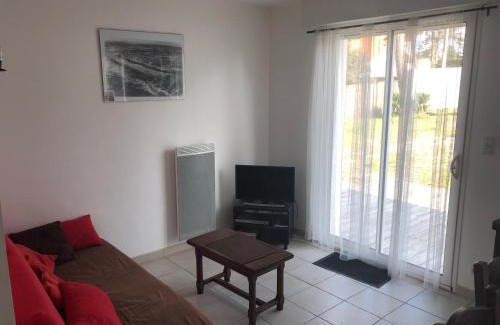 Bretignolles-sur-Mer House | Maison rénovée, jardin clos, à 300m de la mer - 6 couchages, WiFi, animaux admis - FR-1-231-205
