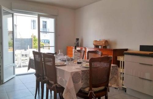 La Gueriniere House | Maison rénovée près de la plage avec jardin clos, 300m de la mer, La Guérinière - FR-1-224B-69