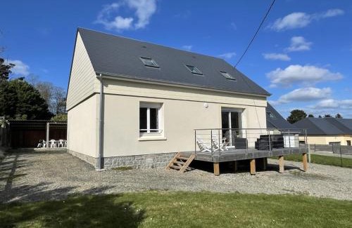 Carolles House | Maison rénovée proche mer 7 pers., jardin, wifi et ping-pong, 3 chambres, 2 salles d'eau - FR-1-361-426