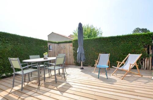 Les Mathes House | Maison Ravissante 4/5 pers, Jardin Privatif, Parking, Résidence Piscine - FR-1-705-4