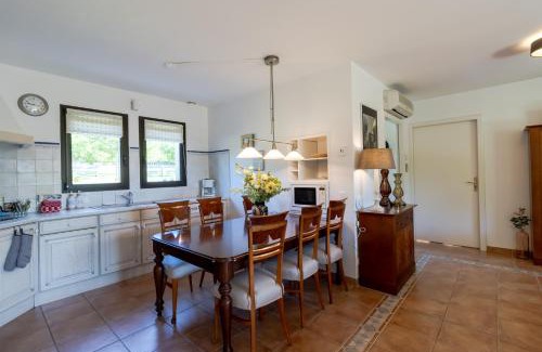 Castelnaud-la-Chapelle House | Maison Rose