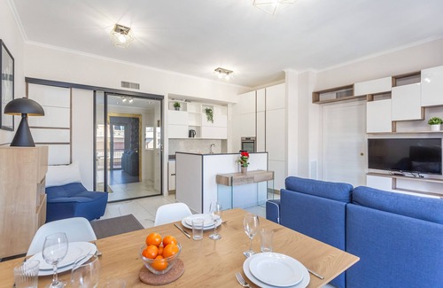 Gianicolo Apartment | Maison Silvestri 2 BDR Apartment