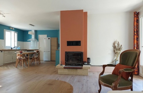 Audrix House | Maison Spacieuse de Plain-pied Arborée en Périgord Noir