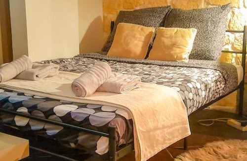 Houilles House | Maison T3, Invitation au voyage, Jardinet, Parking