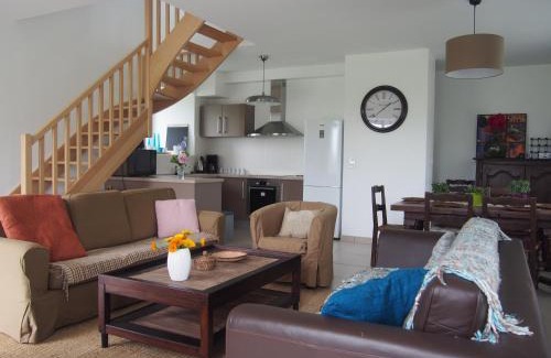 Vains House | Maison Tombelaine