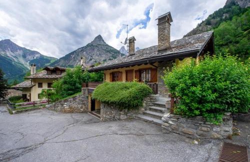 Courmayeur Apartment | Maison Verger