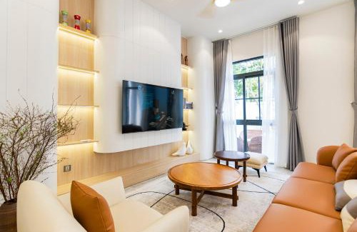 District 9 Villa | Maison Villa Premier Palm Marina C5