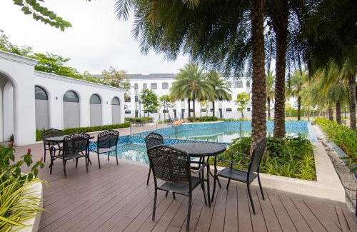 District 9 Villa | Maison Villa Premier Palm Marina C5
