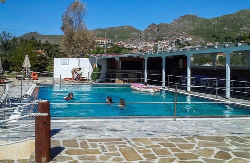 Myrina Apartment | Maisonette With Pool & Beach