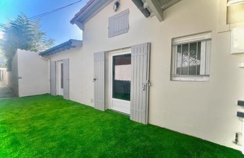 Marmande Apartment | Maisonnette cosy avec extérieur en centre-ville