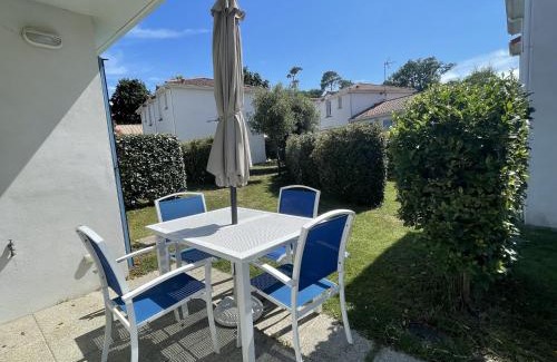 Saint-Brevin-l'Ocean House | Maisonnette 4 pers avec terrasse privée et accès piscine, proche océan - Saint-Brevin-les-Pins - FR-1-364-102
