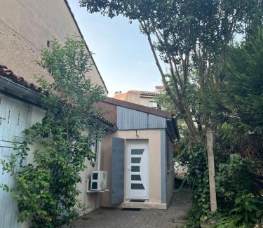 Castres Apartment | Maisonnette Proche Gare & Centre l Jardin l Clim