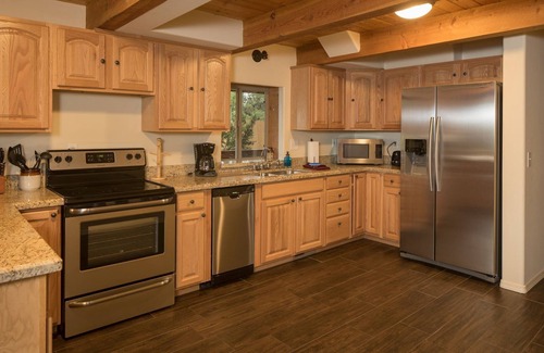 Williams Cabin | *Majestic 4BR Log Cabin /Beautifully Remodeled /Central to Grand Canyon &