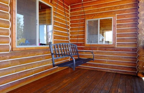 Williams Cabin | *Majestic 4BR Log Cabin /Beautifully Remodeled /Central to Grand Canyon &