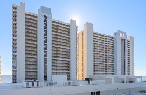 Long Beach House | Majestic Beach Resort #1309-2 by Book That Condo