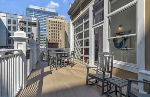 Downtown Nashville Apartment | Majestic Lofts #602 - In Printers Alley! 2.5 Blocks From Broadway!