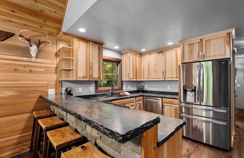 Eagle River House | Majestic Maples | Kentuck Lake, Dock, Firepit, AC, Fireplace, Dogs OK