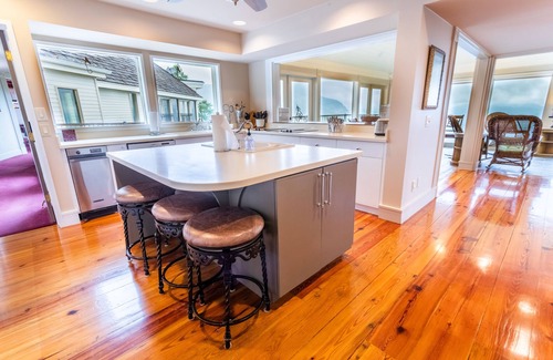 Highlands House | Majestic Mountain Chateau with 20 mile view