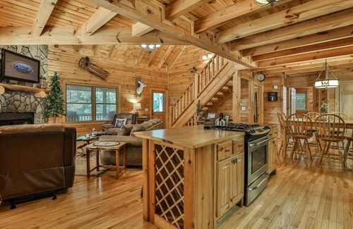 Morganton Cabin | Majestic Mountain | Morganton, GA