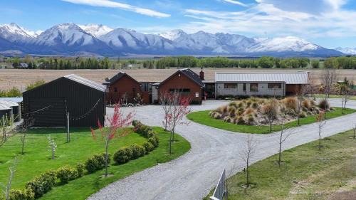 Ben Ohau House | Majestic Mountain Retreat