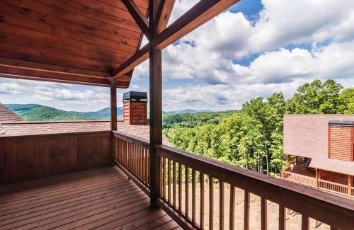 Morganton House | Majestic mountaintop cabin, hot tub, fireplaces