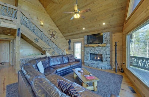 Mineral Bluff House | Majestic View