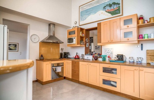 Pyla-sur-Mer Villa | Majestic villa on the first line in Pyla feet in the water