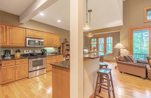 Foscoe House | Makar's Rest - Mountain Townhome, Gated Resort, Indoor/Outdoor Pools and Hot Tub, Fishing Ponds, .