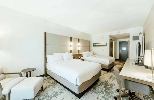 LoDo House | Make Memories in Denver! Indoor Swimming Pool, Pets Allowed!