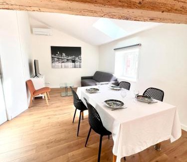 Champagne-au-Mont-d'Or Apartment | Make My Day, Champagne au Mont d'or