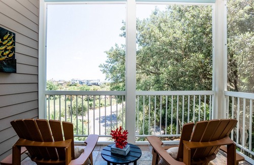 Folly Beach Bed & Breakfast | Make Regatta Inn your Folly Beach home away from home.