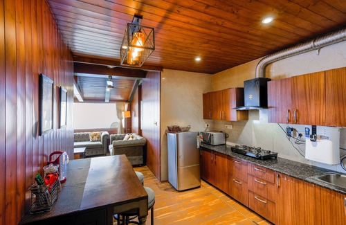 The Mall Road Cabin | Make Your Dream Vacation A Reality