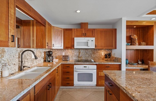Wailea Condo | Makena Surf | B106 | Beachfront Resort