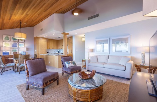 Wailea Condo | Makena Surf | F306 | Beachfront Resort