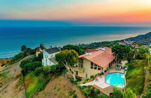 Eastern Malibu House | MAL-203-8 Sweeping Ocean Views