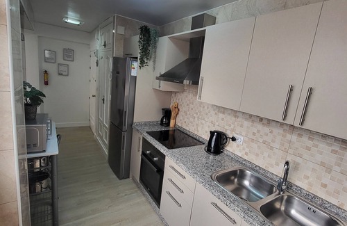 Cruz de Humilladero Apartment | Malaga City Center Apartment 5p