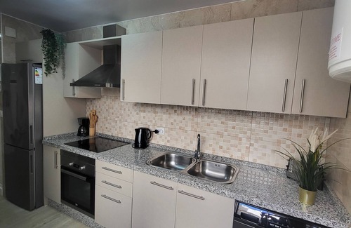 Cruz de Humilladero Apartment | Malaga City Center Apartment 5p