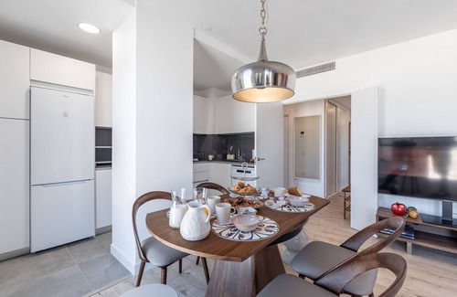 Palma-Palmilla Apartment | Malaga Skyline 9 Pool & Parking Free