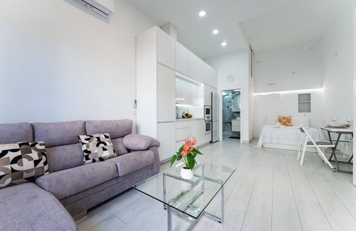 Los Tilos Apartment | MalagaSuite CozyNest Center